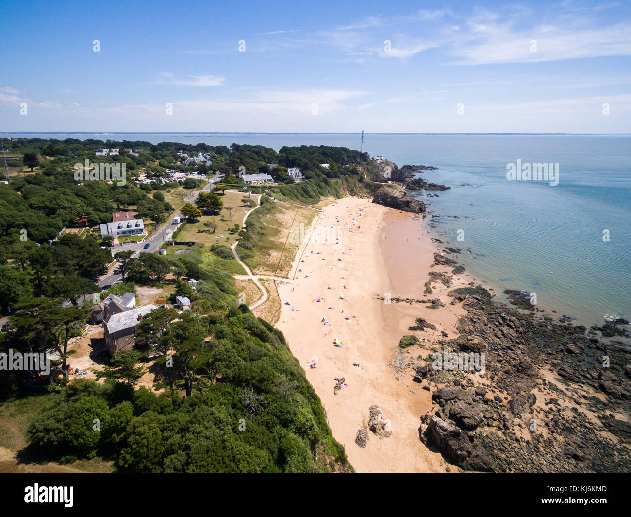 Saint-Nazaire (north-western France): Les Jaunais Beach along the coasts of Saint-Nazaire with the 'pointe de Chemoulin' headland in the background Stock Photo