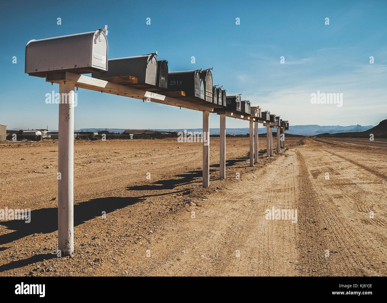 Hot metal letters hires stock photography and images Alamy