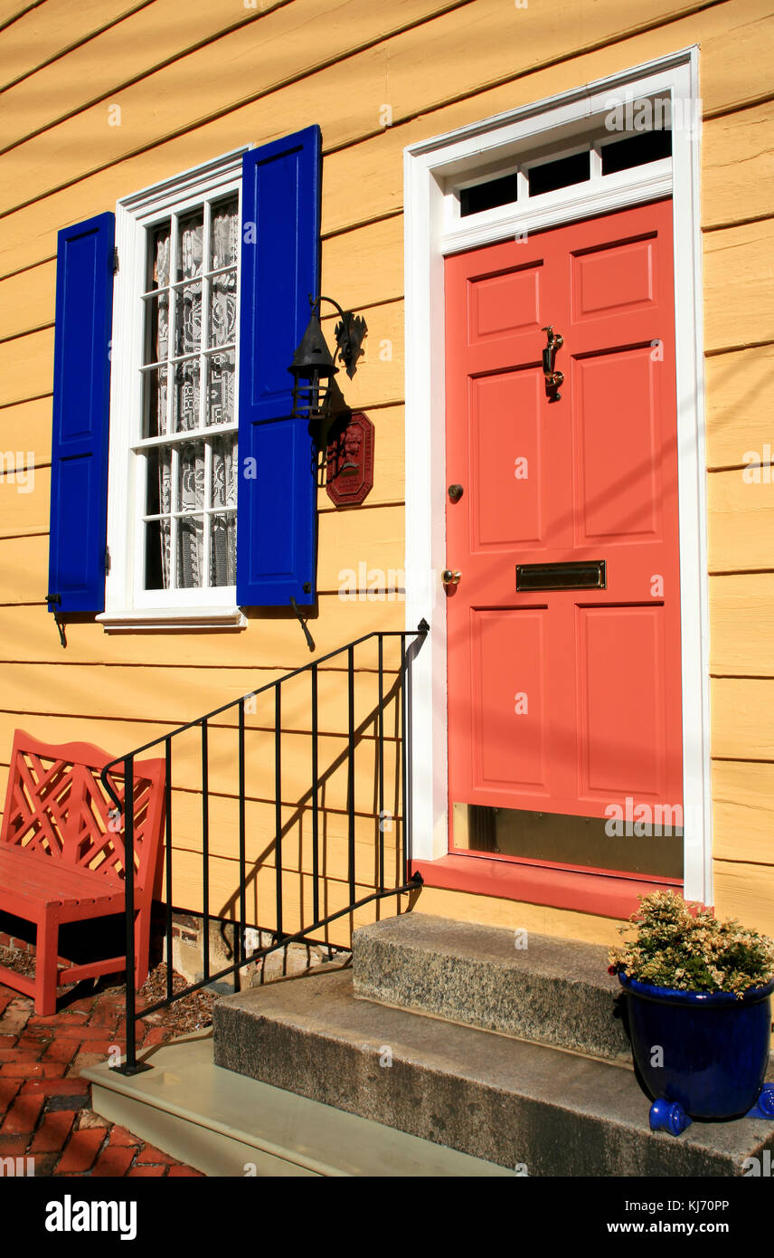 Townhouse in the residential district in historic Annapolis, Maryland, USA. Stock Photo