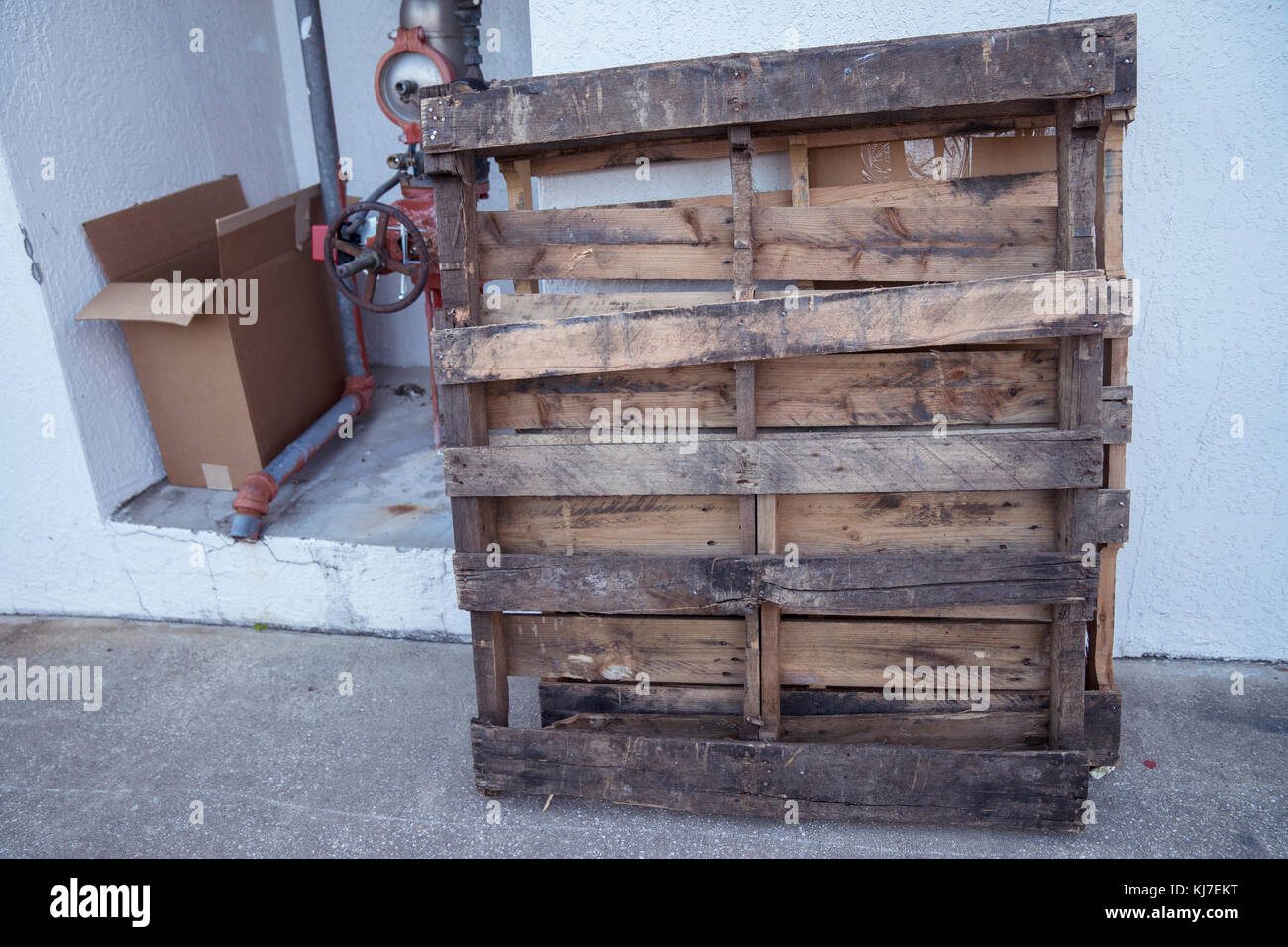 Wooden Pallet Outside Of The Delivery Door Stock Photo Alamy