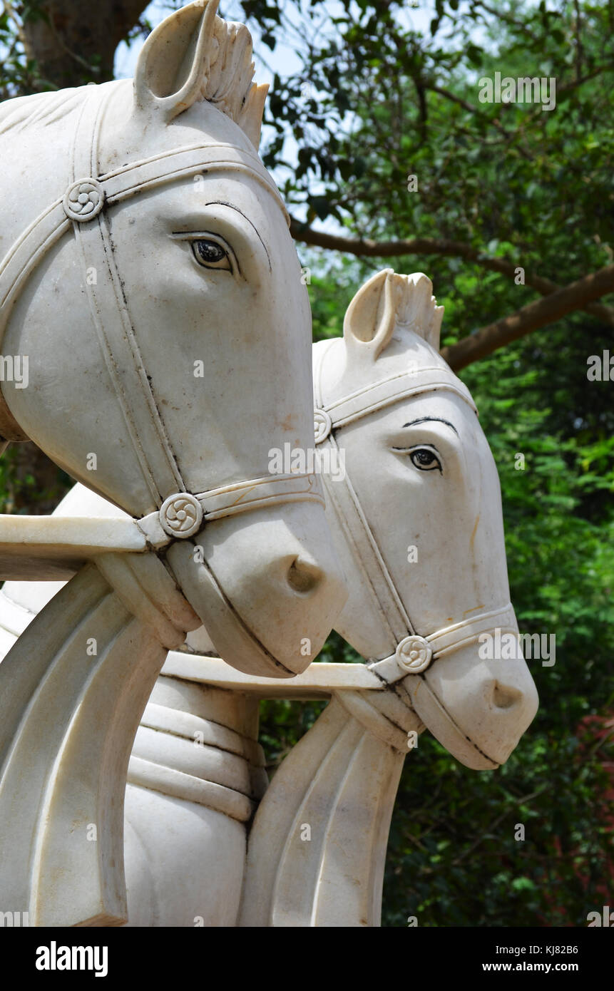 Horse statue outside the Birla Temple, New Delhi India Stock Photo Alamy