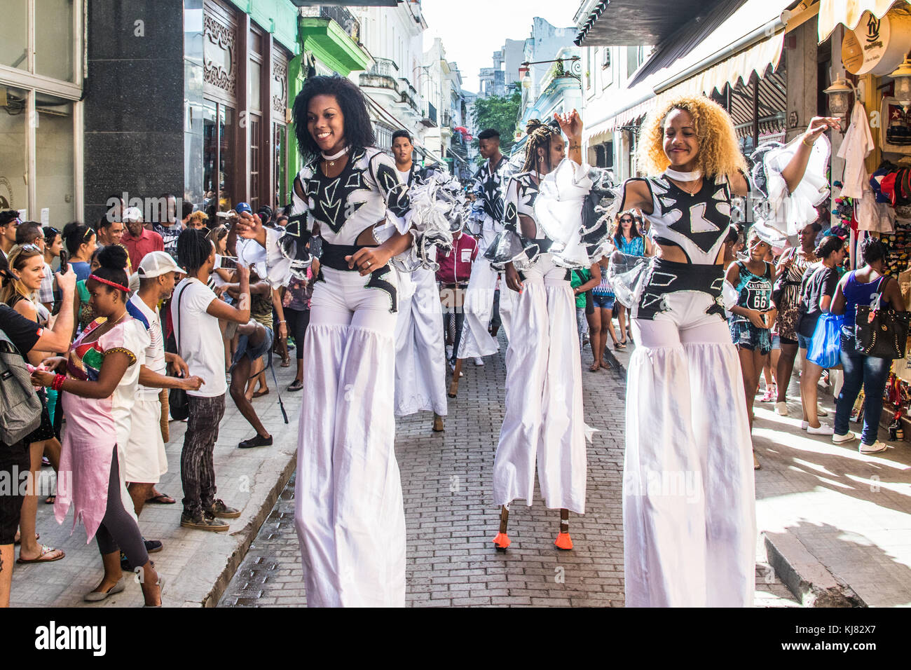 Dancing street performers in Havana, Cuba Stock Photo