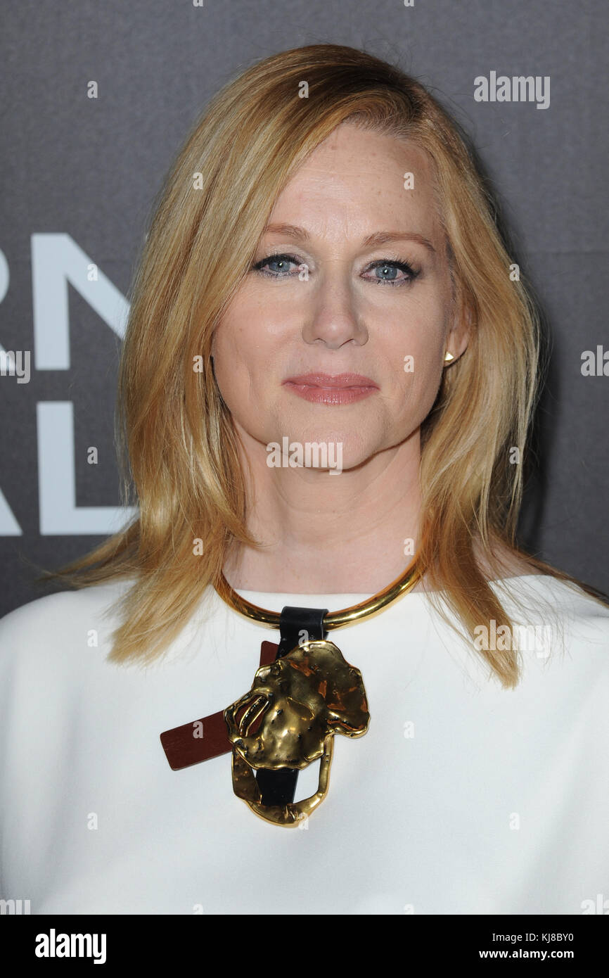 NEW YORK, NY - NOVEMBER 17: Laura Linney attends the 'Nocturnal Animals' New York premiere at The Paris Theatre on November 17, 2016 in New York City. People: Laura Linney Stock Photo - Alamy NEW YORK, NY - NOVEMBER 17: Laura Linney attends the 'Nocturnal Animals' New York premiere at The Paris Theatre on November 17, 2016 in New York City. People: Laura Linney Stock Photo - Alamy