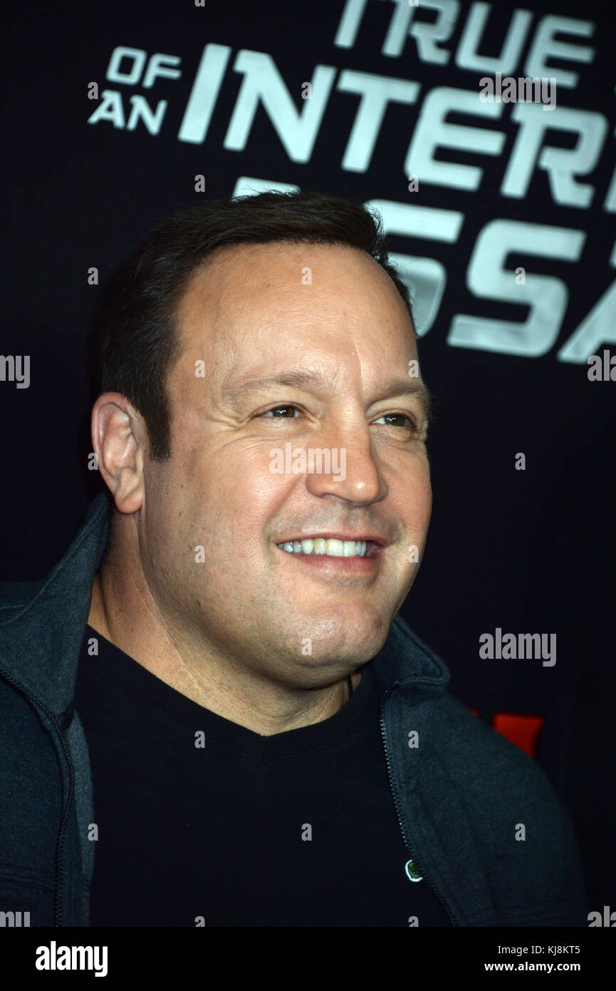 NEW YORK, NY NOVEMBER 03 Kevin James attends the Netflix premiere of