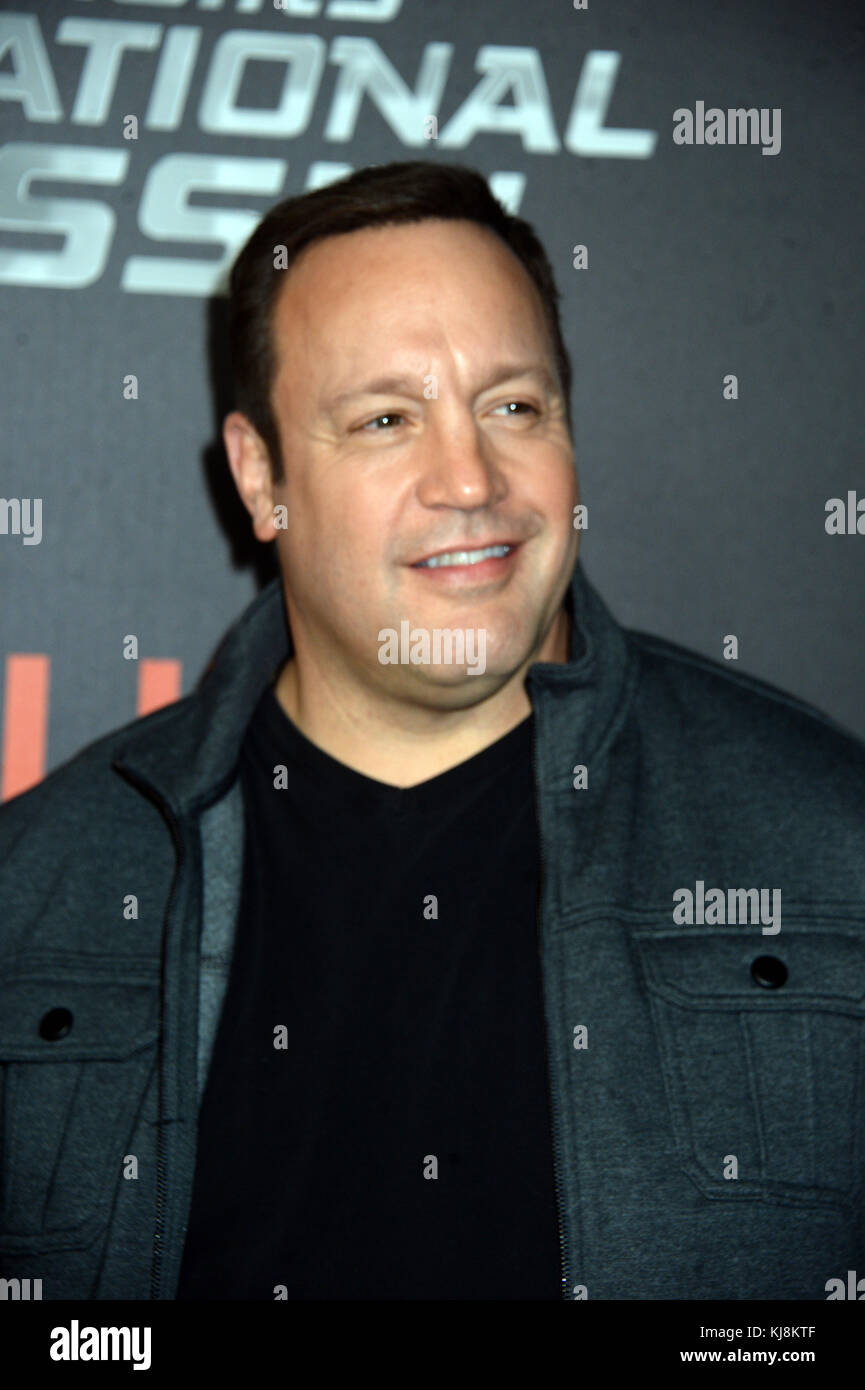 NEW YORK, NY NOVEMBER 03 Kevin James attends the Netflix premiere of