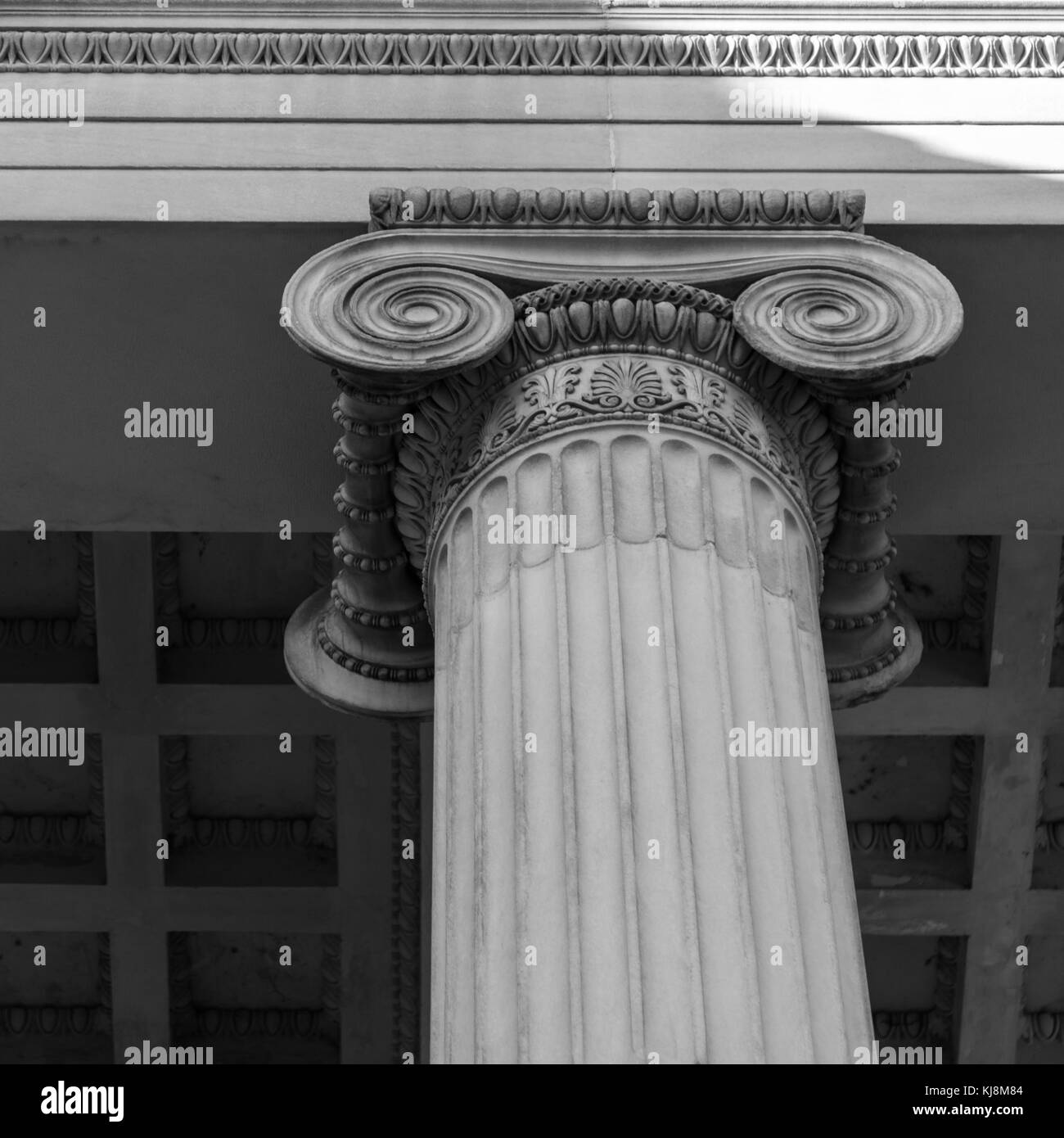 Structure marble column Black and White Stock Photos & Images Alamy