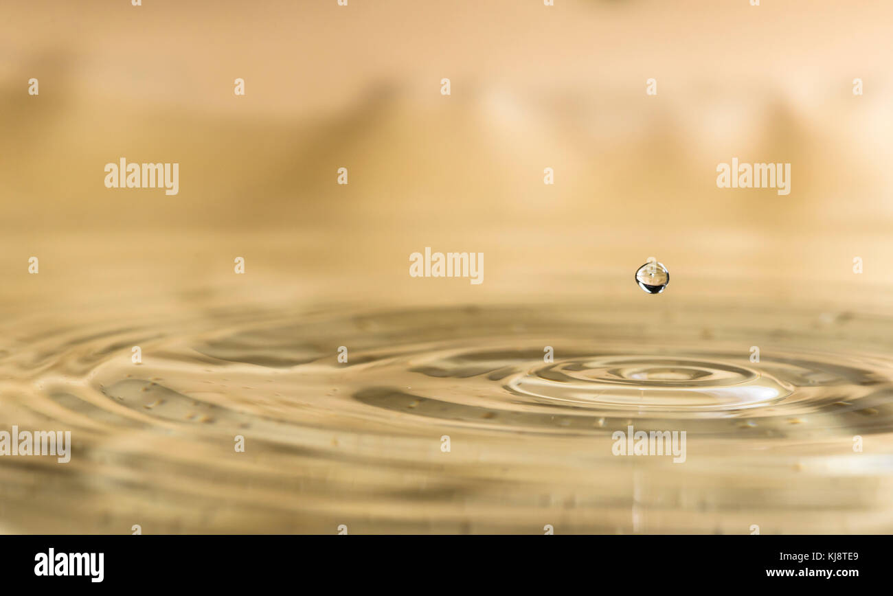 Water drops close up. Macro shot drops Stock Photo - Alamy