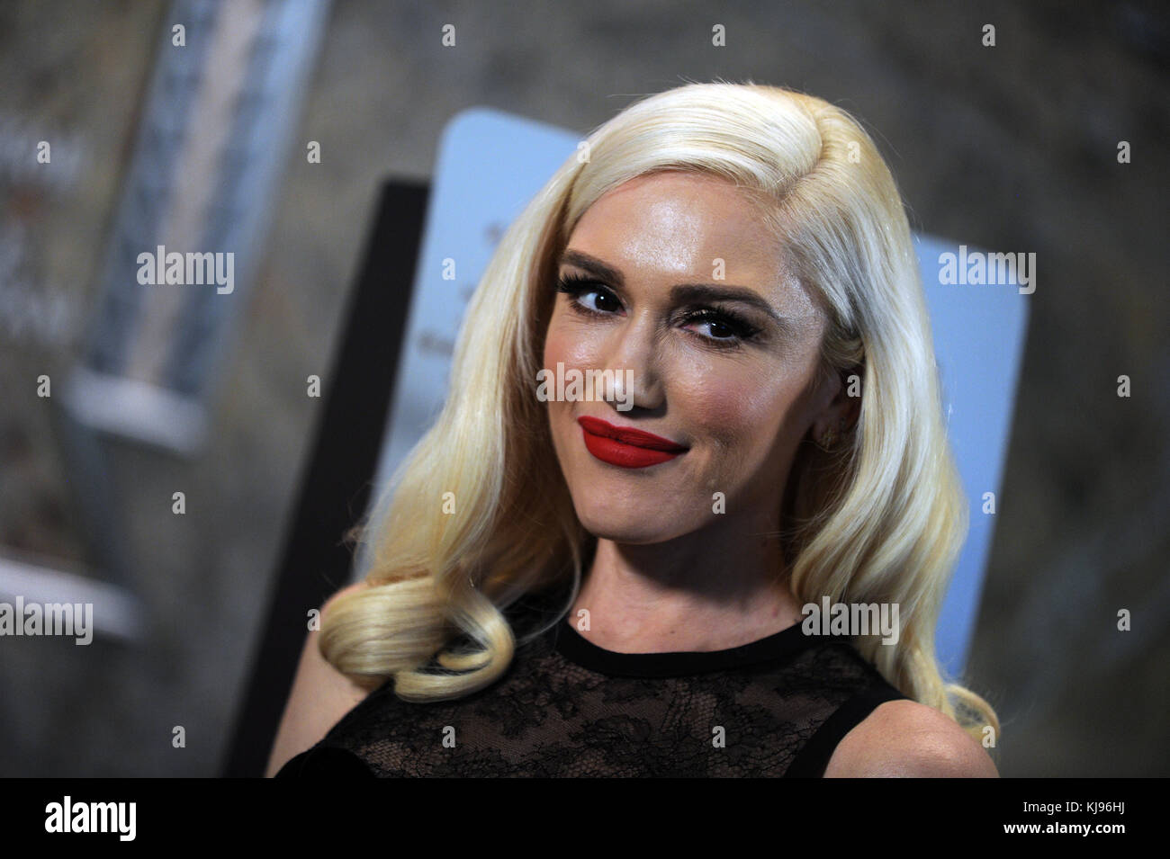 New York, USA. 20th Nov, 2017. Singer Gwen Stefani lights The Empire