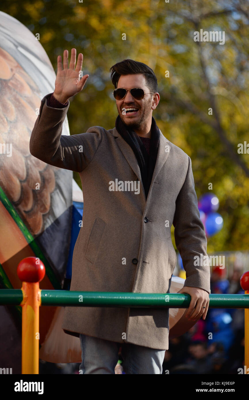 New York, USA. 23rd November, 2017. Andy Grammer in the 91st Annual Macy's Thanksgiving Day Parade on November 23, 2017 in New York City. Credit: Erik Pendzich/Alamy Live News Stock Photo