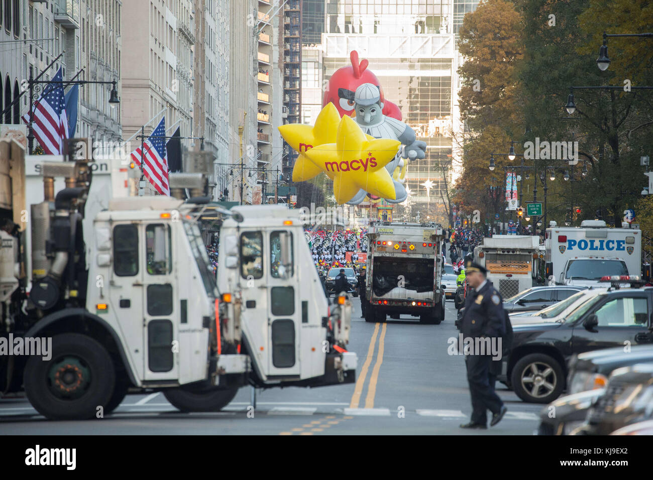 New York, NY, USA. 23rd Nov, 2017. Garbage Trucks block Central Park