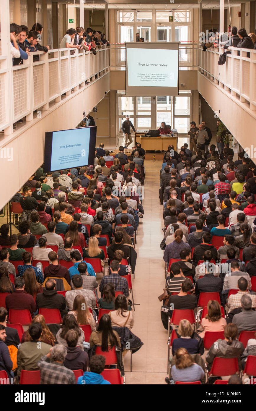 Cáceres, Spain. 24th Nov, 2017. The father of GNU and the Free Software Richard Stallman in a conference at the Cáceres School of Technology, Universidad de Extremadura. Credit: Esteban Martinena Guerrero/Alamy Live News Stock Photo