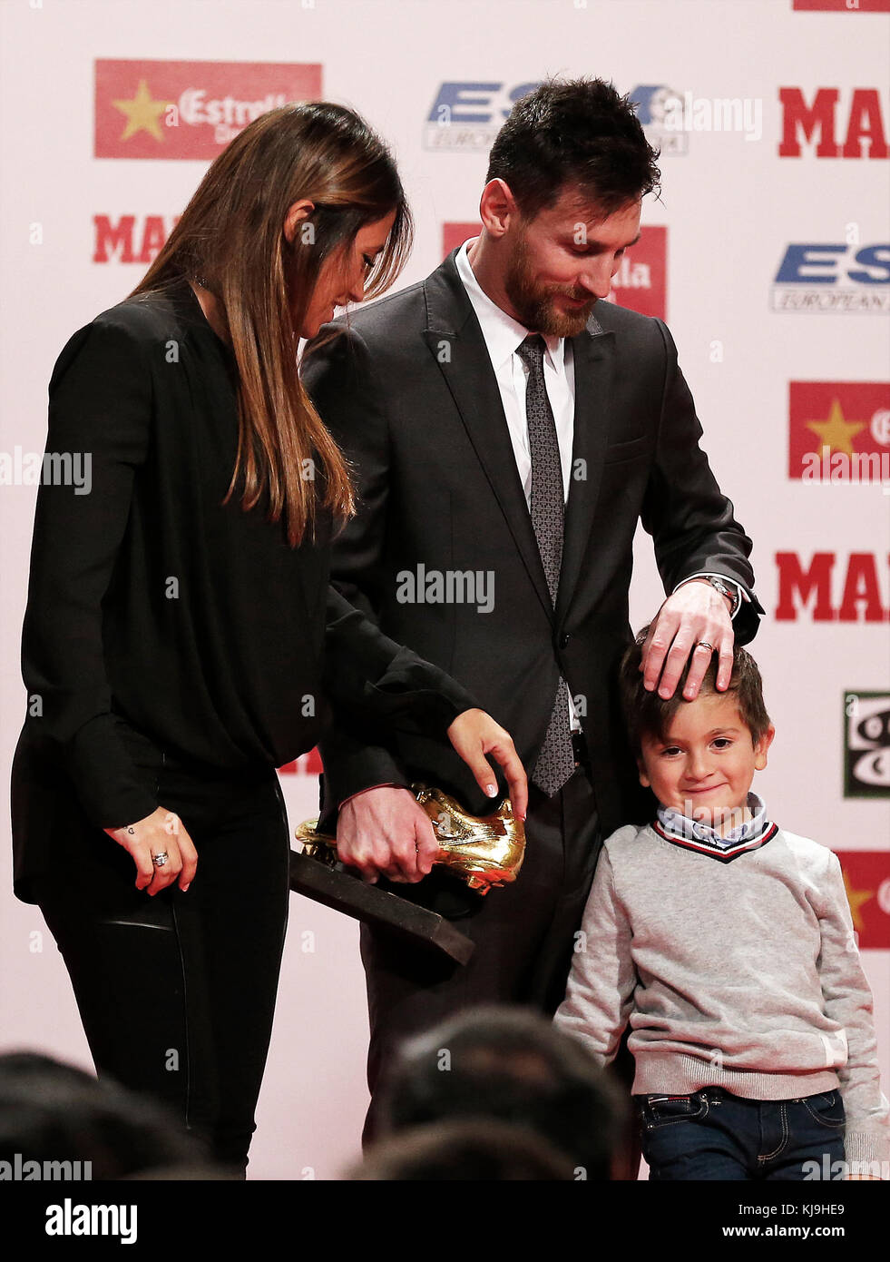 Messi And His Son Thiago High Resolution Stock Photography And Images Alamy