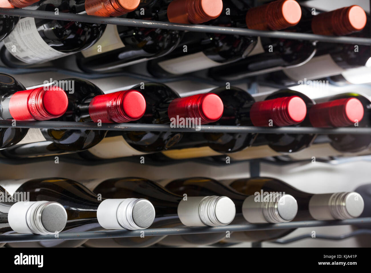 Screw caps hires stock photography and images Alamy