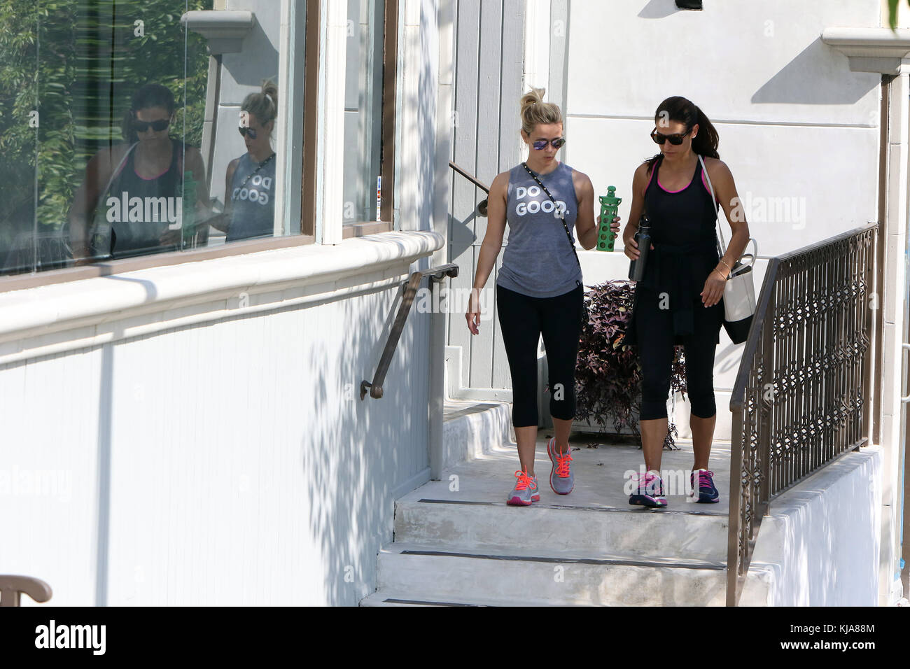 BRENTWOOD, CA - AUGUST 04: Nicole Murphy spotted grocery shopping at
