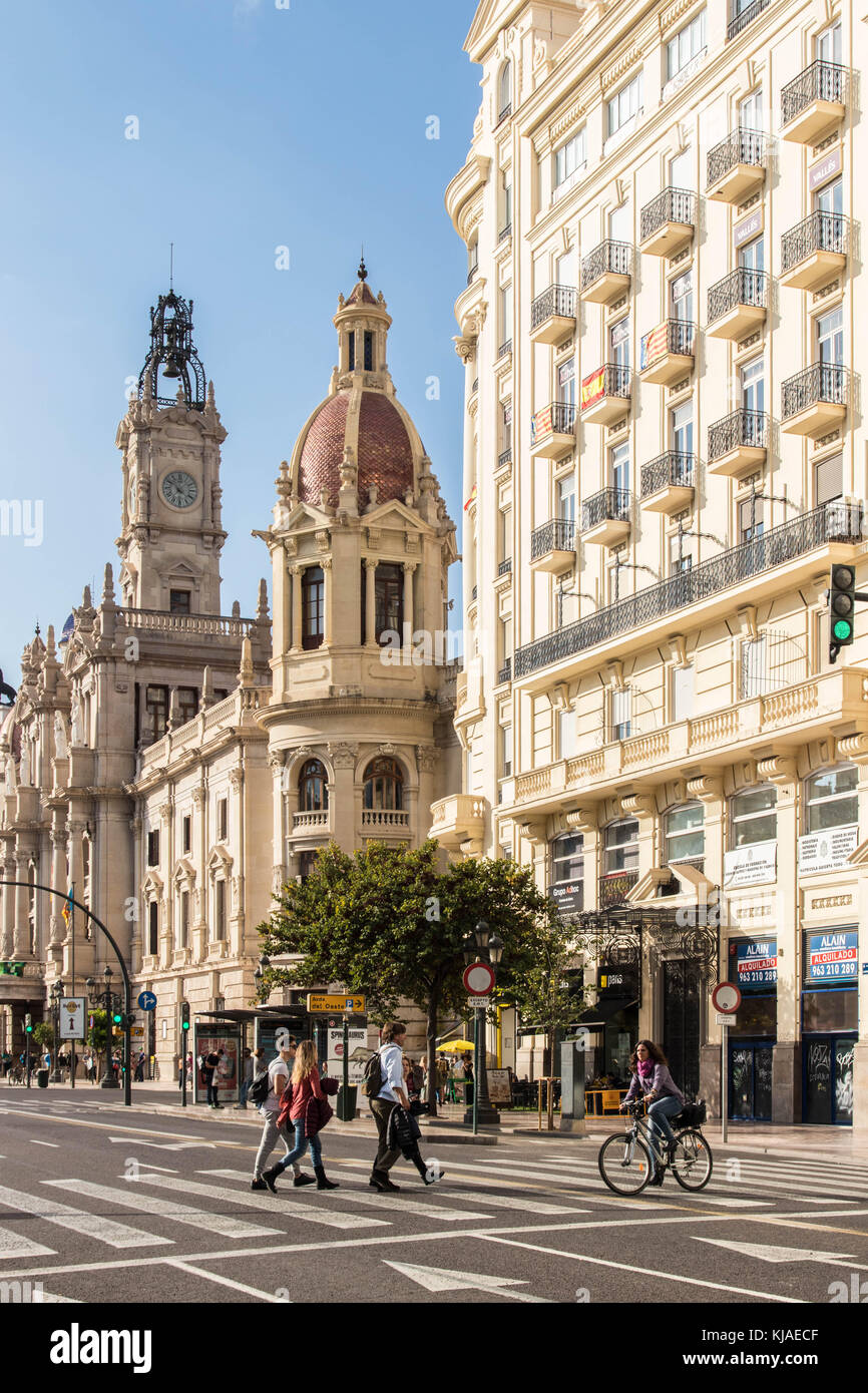 Valencia city hall plaza del hi-res stock photography and images - Alamy