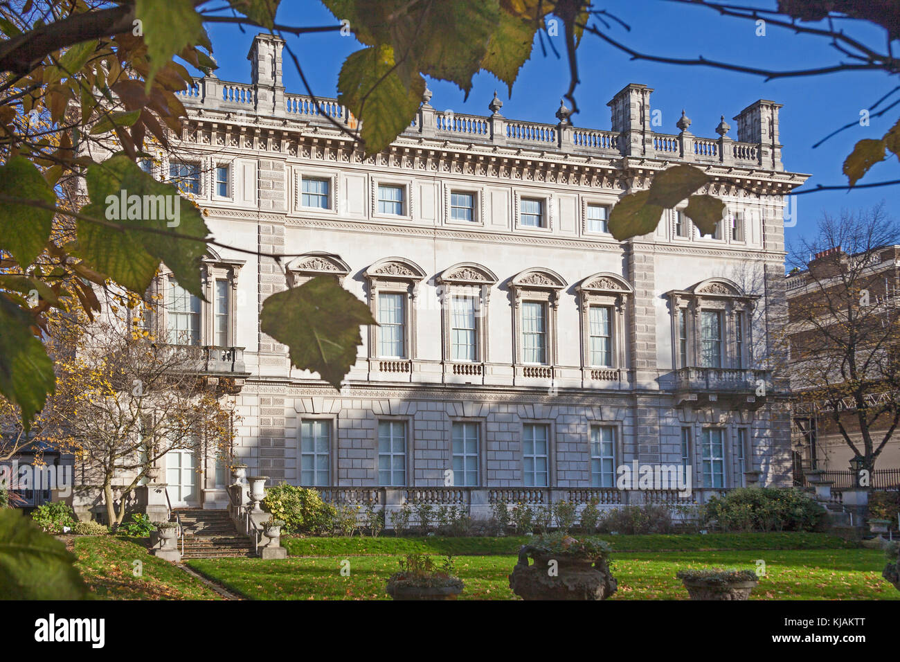 London, Green Park Bridgewater House - an imposing mansion backing onto