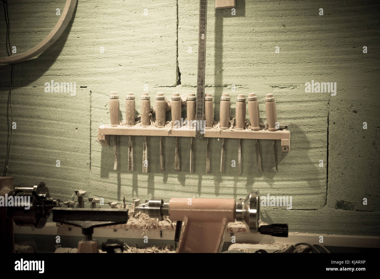 Carving chisel hi-res stock photography and images - Alamy