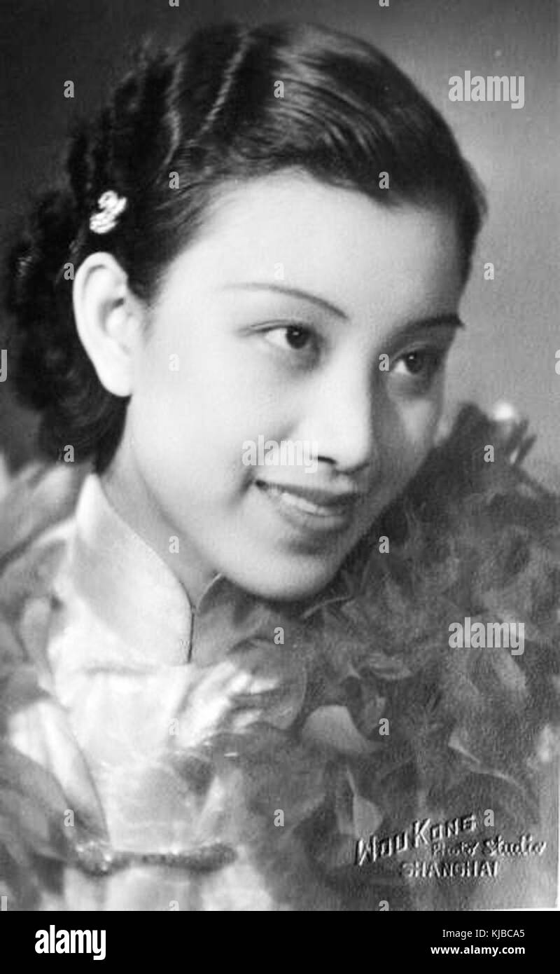 Barbara Hicks (1924?013) Barbara Hicks (1924?013)