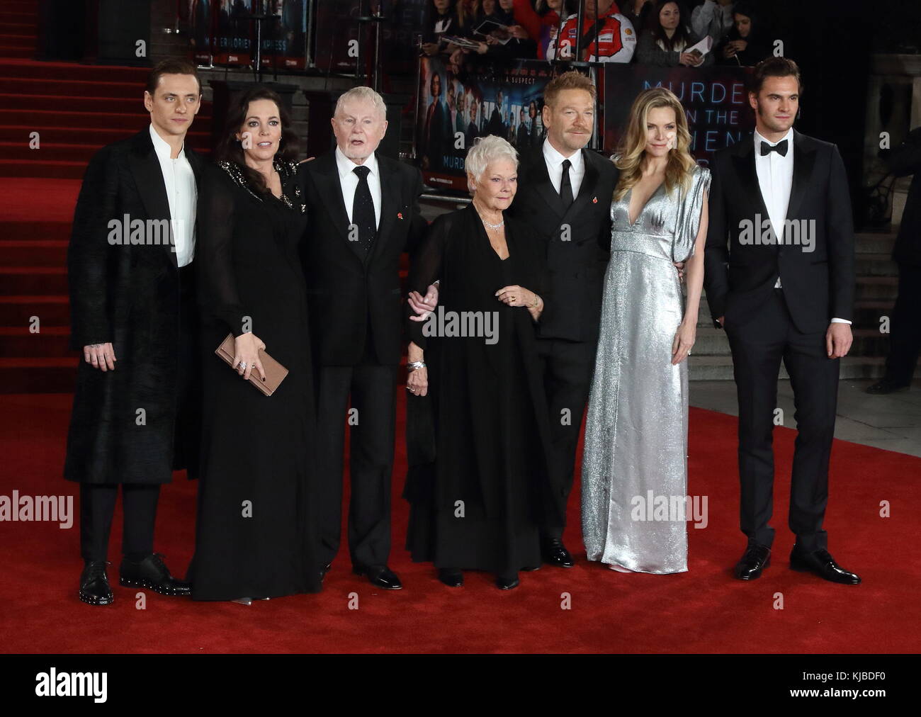 London, UK. Olivia Colman, Sir Derek Jacobi, Dame Judi Dench, Sir Kenneth Branagh, Michelle Pfeiffer and Tom Bateman at Murder on the Orient Express - World Premiere at the Royal Albert Hall, Kensington Gore, London on November 2nd 2017 Ref: LMK73-J1055-031117 Keith Mayhew/Landmark Media WWW.LMKMEDIA.COM Stock Photo
