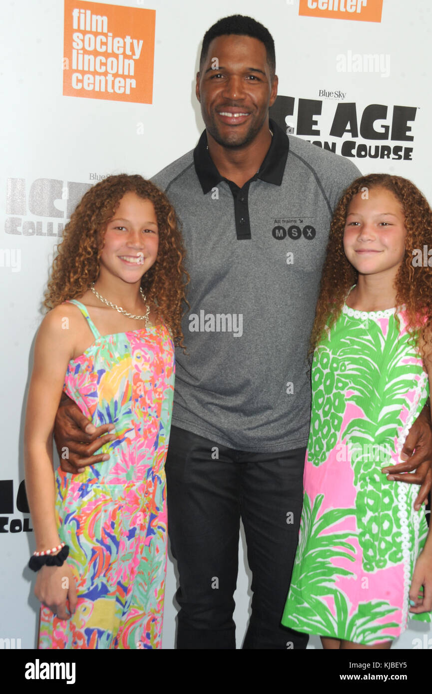 Sophia strahan michael strahan isabella strahan ice age hires stock