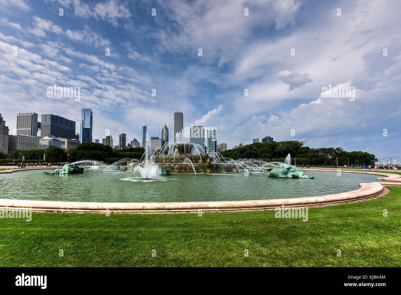 Buckingham Fountain in Grant Park, Chicago, USA Stock Photo - Alamy
