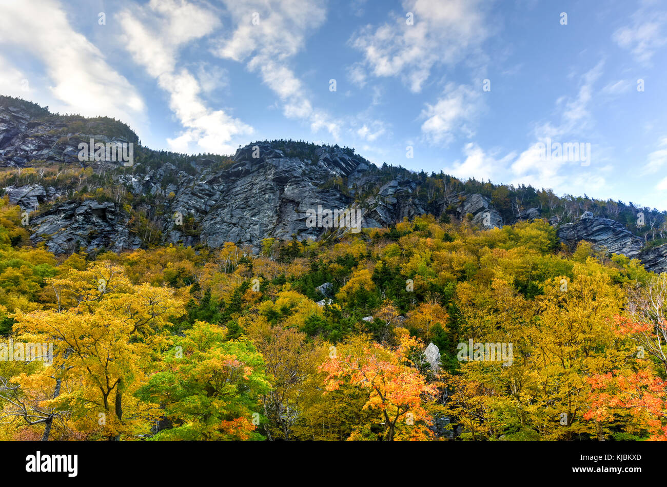 Peak fall foliage in Smugglers Notch, Vermont. Stock Photo