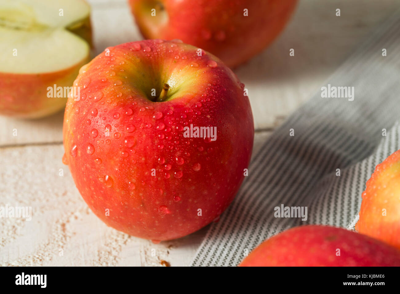 Granny smith pink lady apples hi-res stock photography and images - Alamy