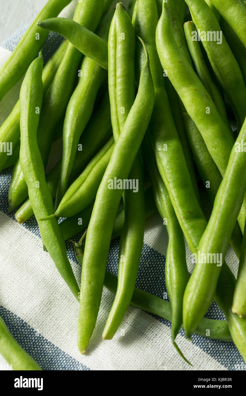 Healthy Raw Organic Green Beans Ready to Cook Stock Photo - Alamy
