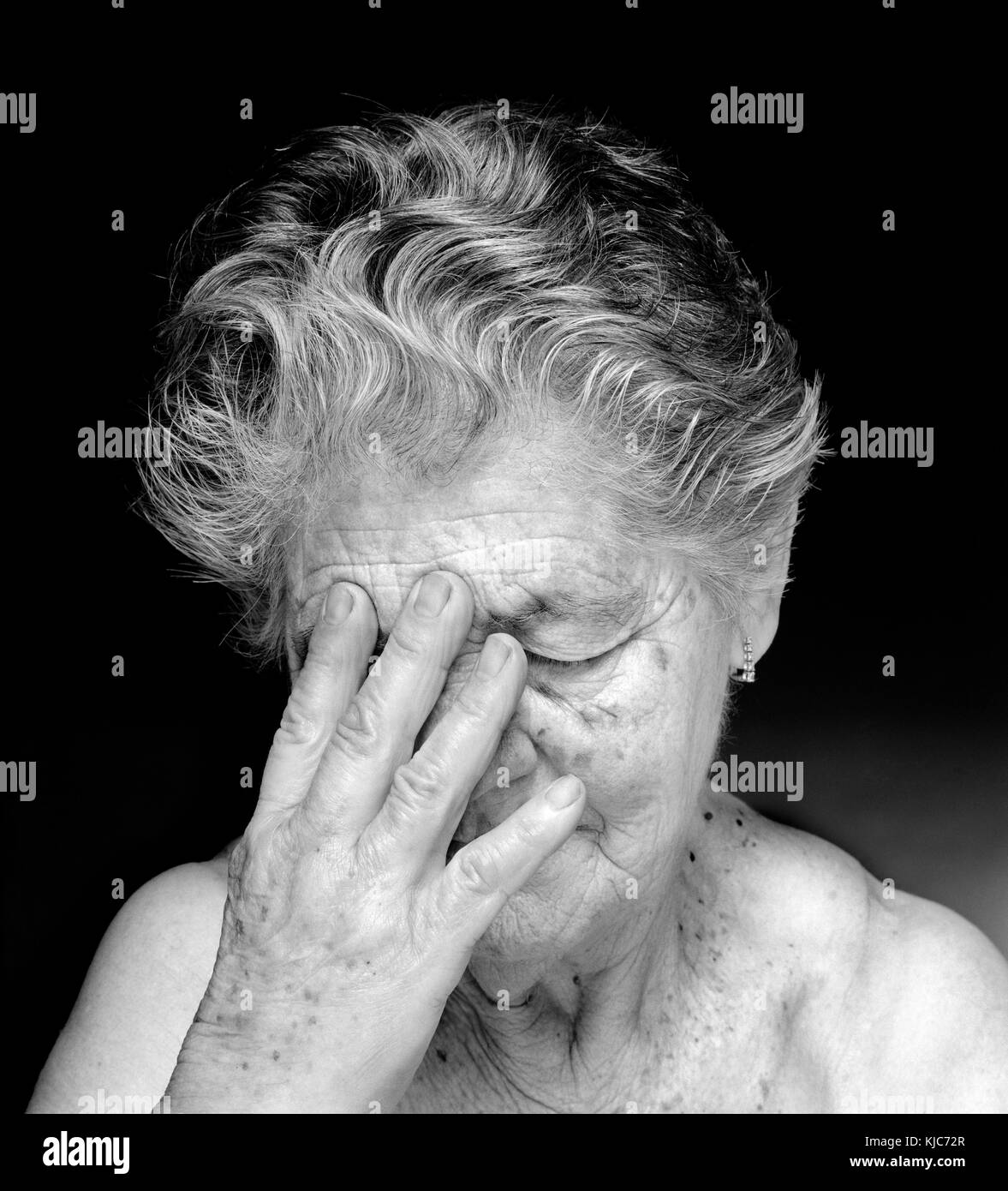 Black mature woman skin hi-res stock photography and images - Alamy