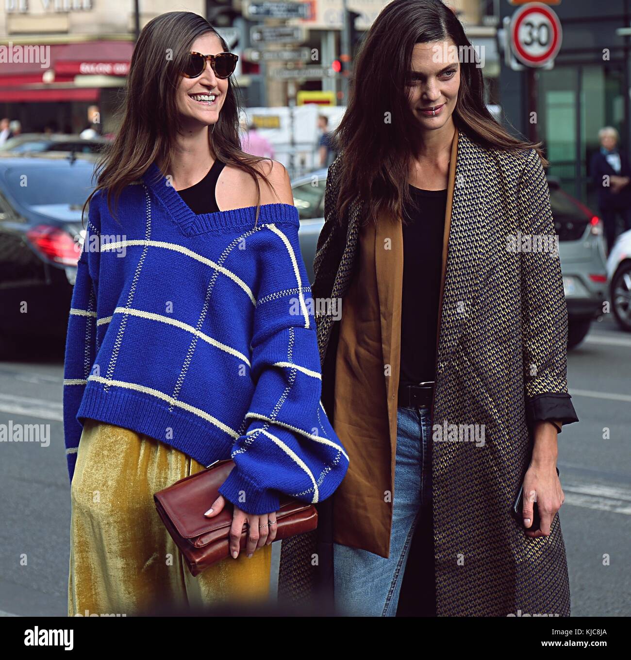 PARIS- 27 September 2017 Models on the street during the Paris Fashion ...