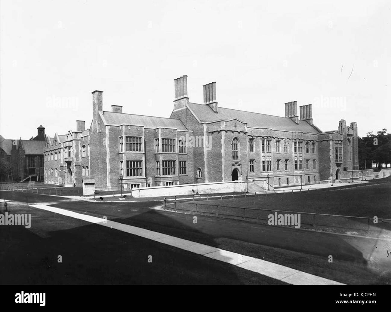 Hart House circa 1920 Stock Photo Alamy