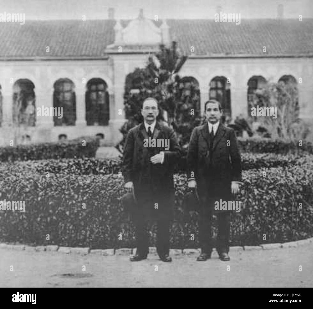 Tang Shaoyi and Sun Yat sen Stock Photo Alamy