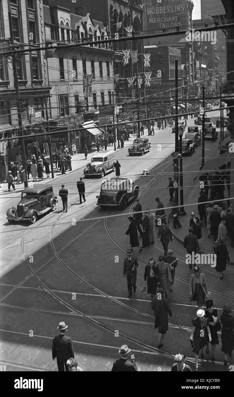 Yonge St., King To Queen Sts., looking s. from Queen St., showing decorations for visit of George VI, 22 May 1939 Stock Photo