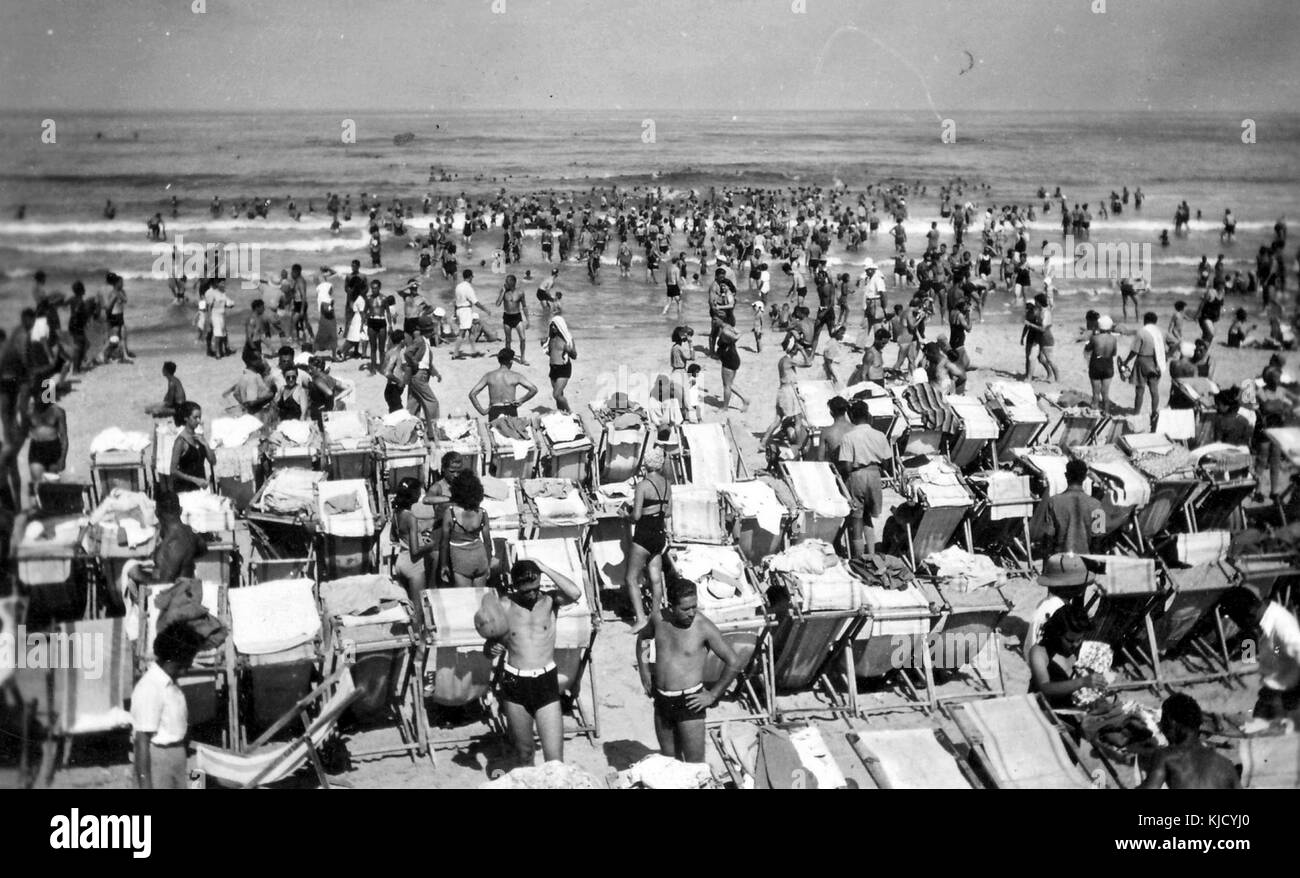 Beach tel aviv Black and White Stock Photos & Images - Alamy