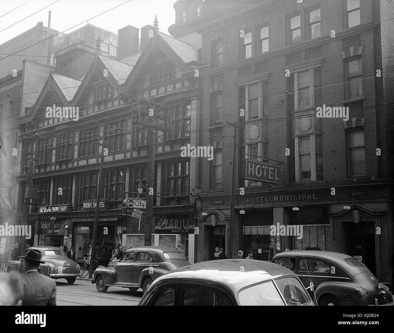 Hotel Municipal in Toronto in 1945 Stock Photo Alamy