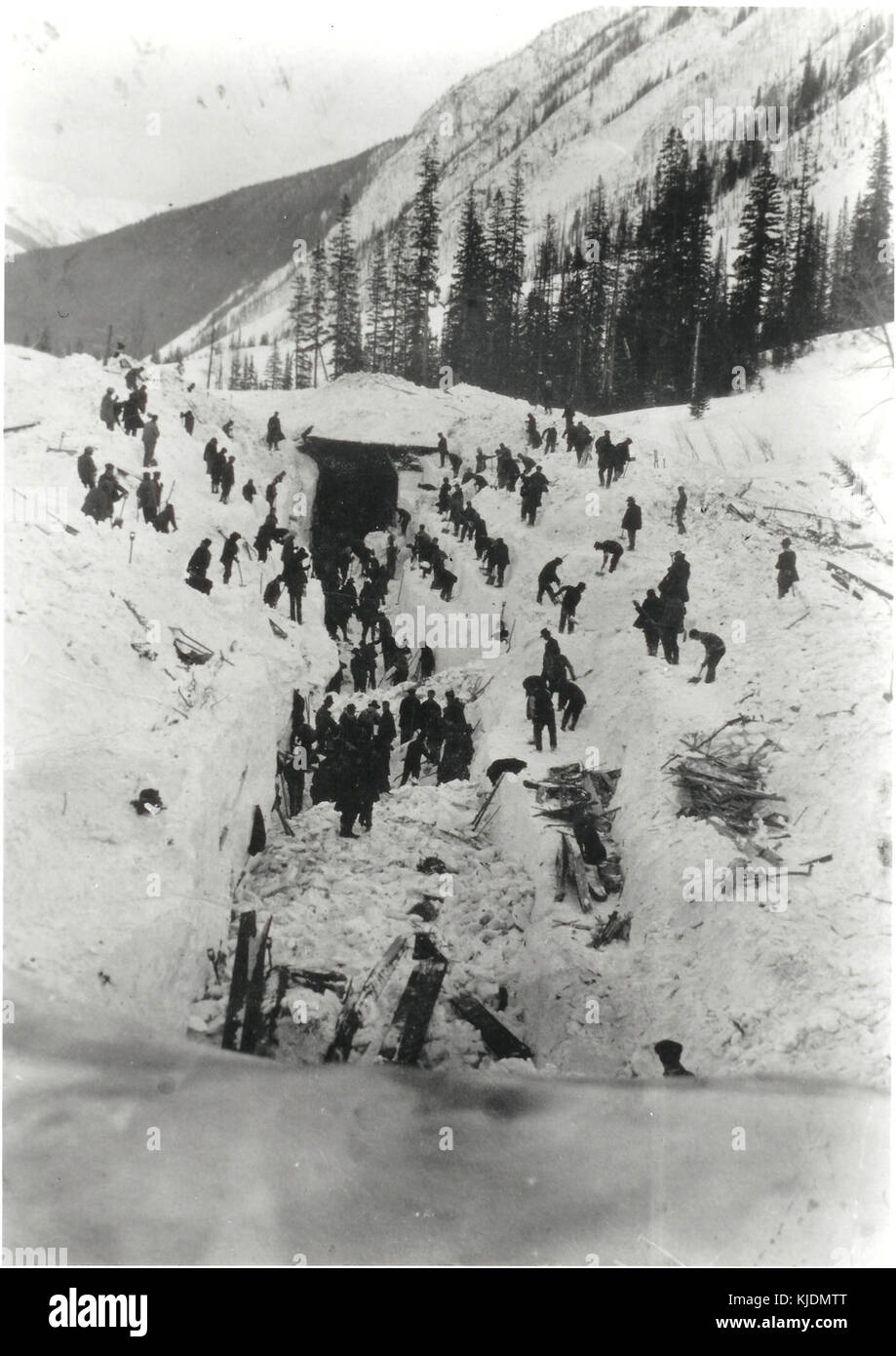 Rogers Pass avalanche disaster 5 March 1910 Stock Photo Alamy