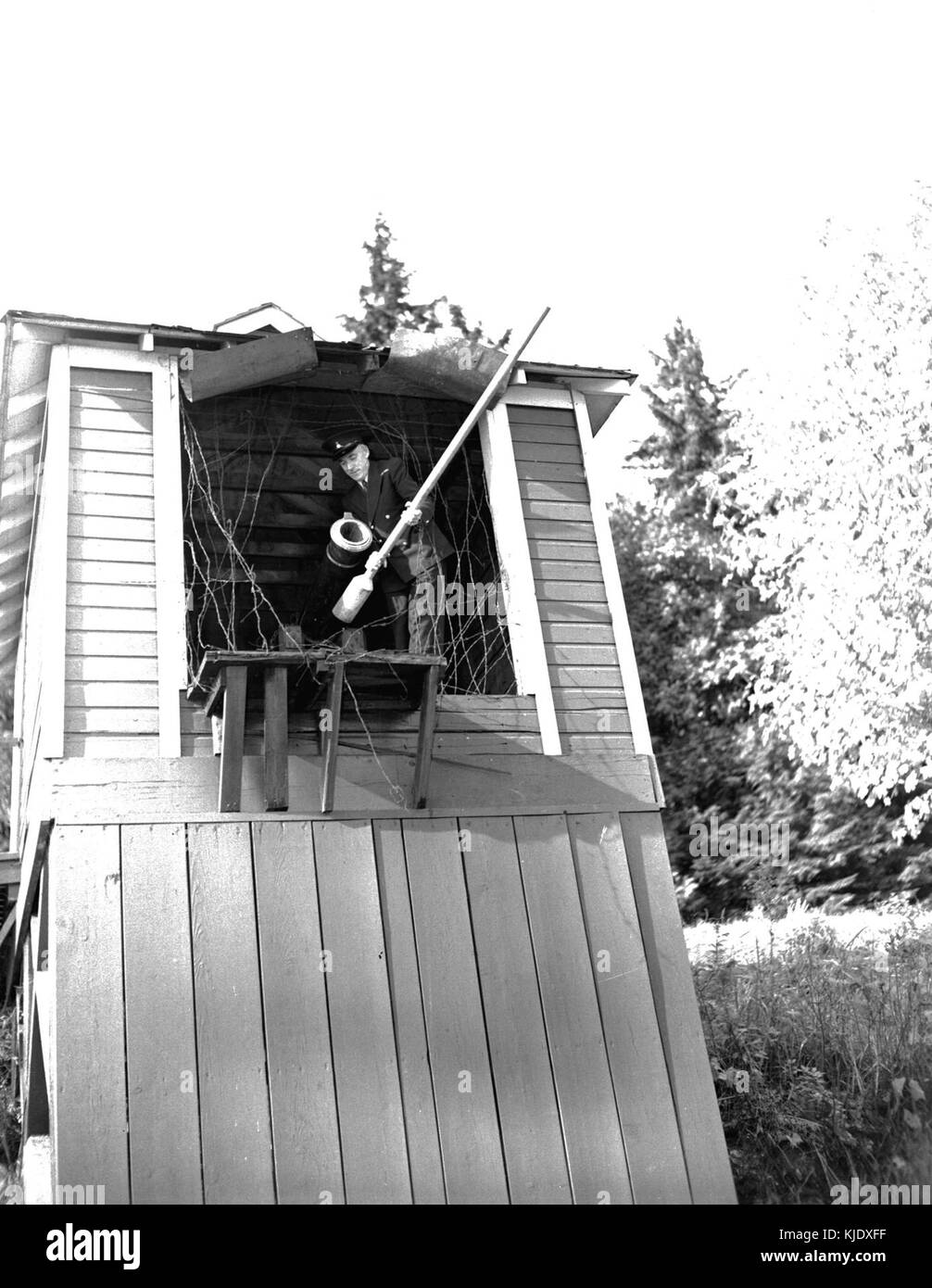 Nine o'clock gun from front Vancouver 1943 Stock Photo Alamy
