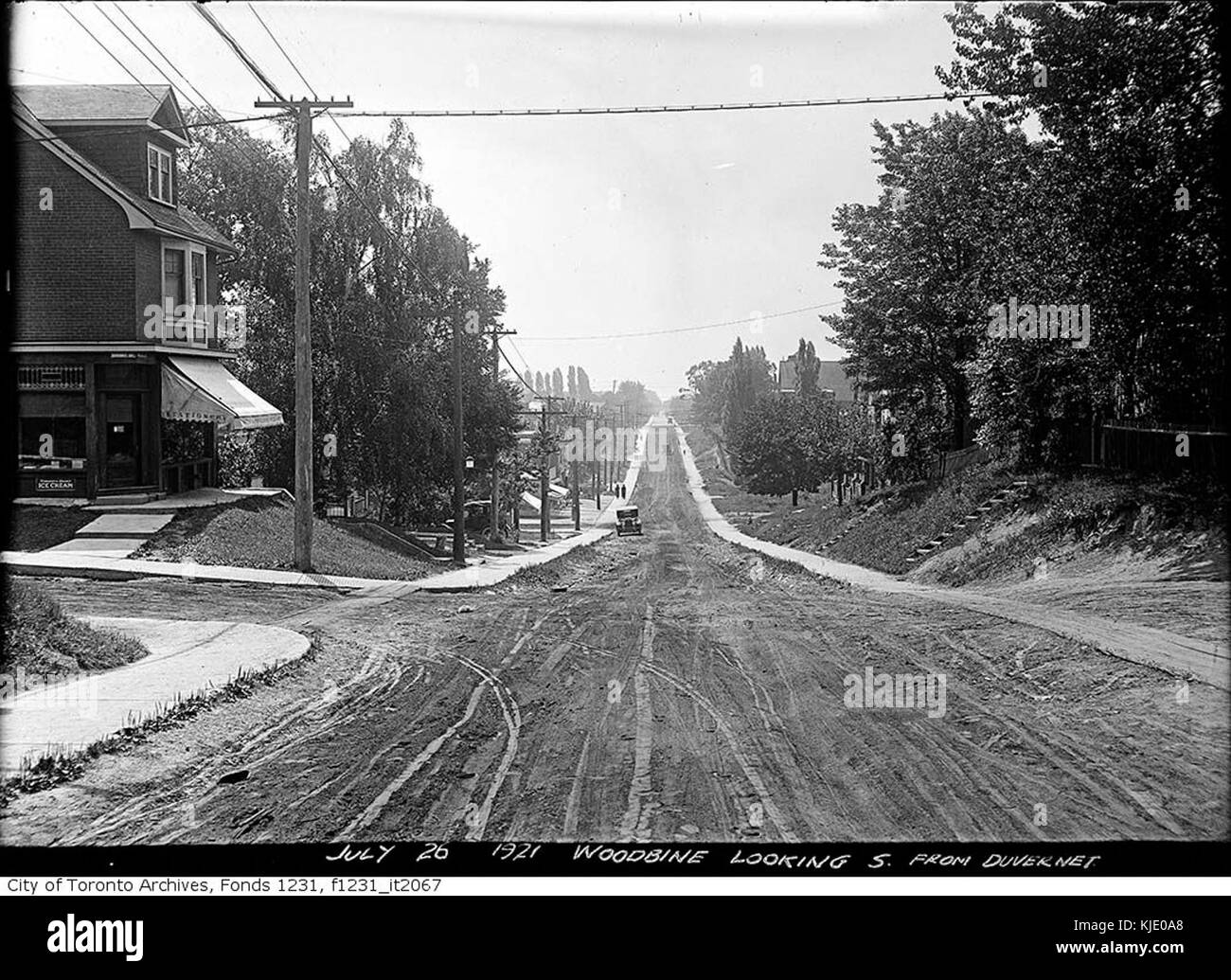 Woodbine Avenue looking south from Stock Photo Alamy