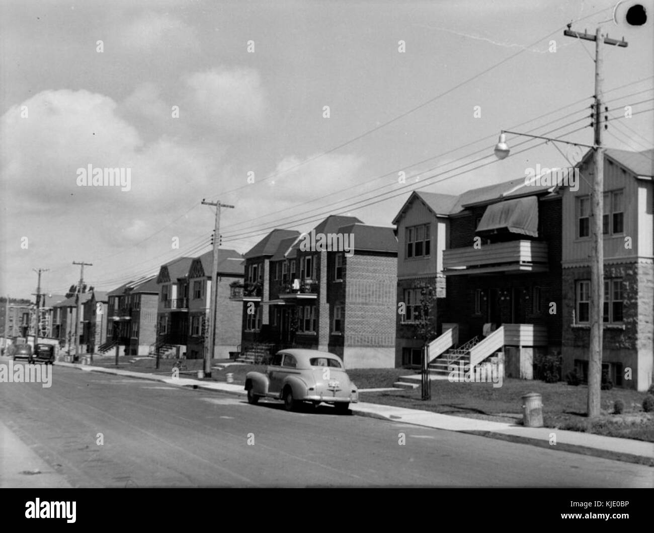 Feature. Duplexes. NDG BAnQ P48S1P16537 Stock Photo Alamy