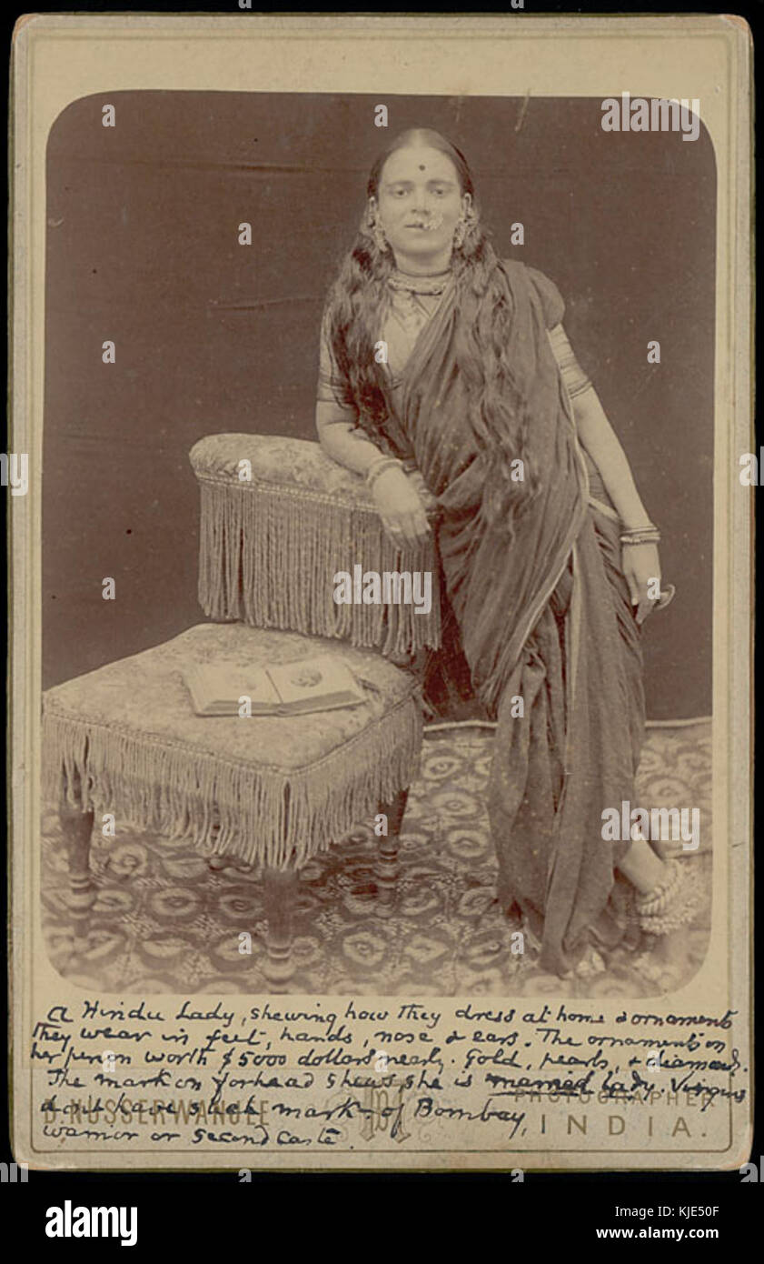 Portrait of upper caste married woman in sari with ornaments in Bombay (unknown date) Stock Photo