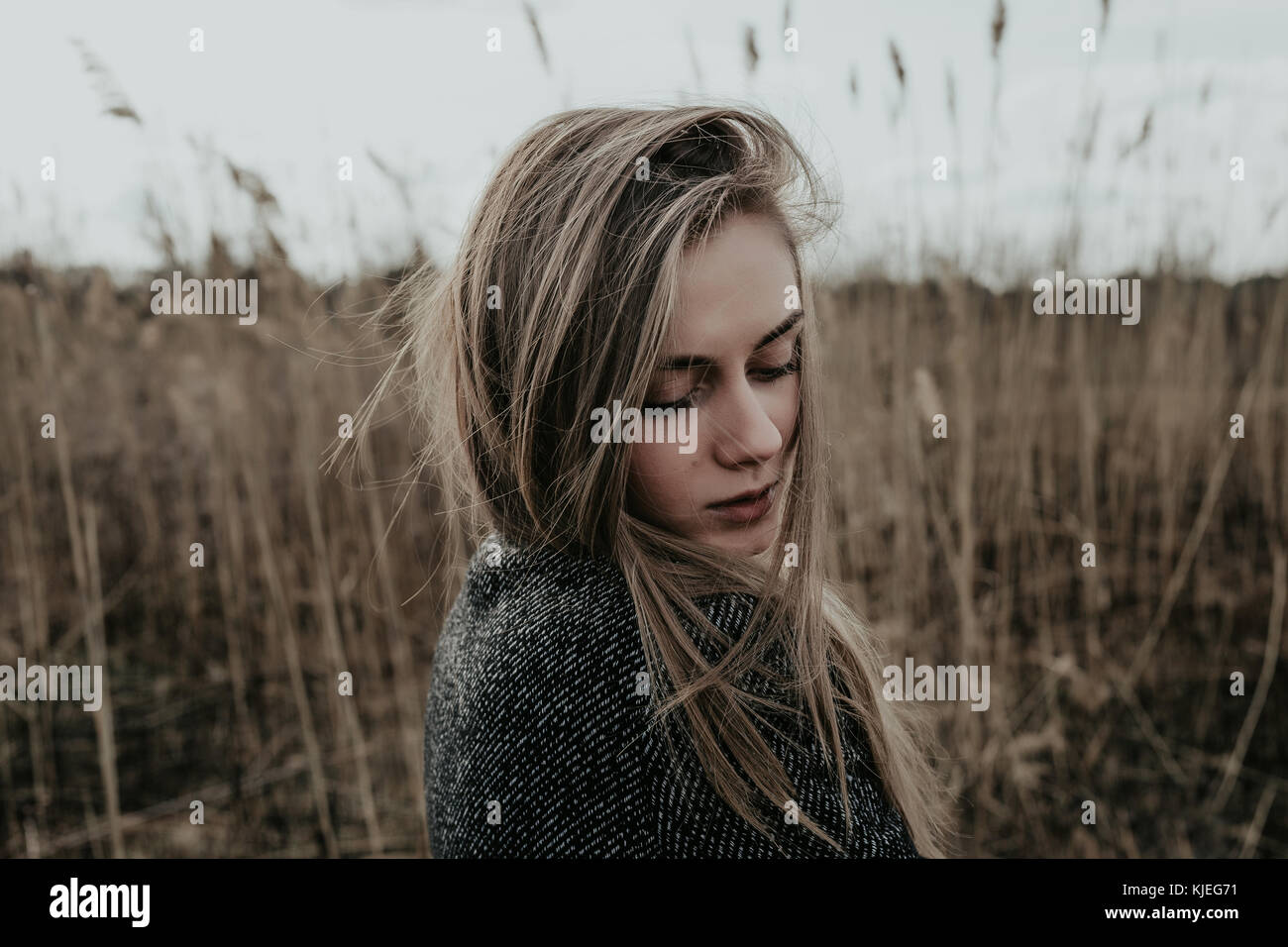 Slim blonde girl hi-res stock photography and images - Alamy