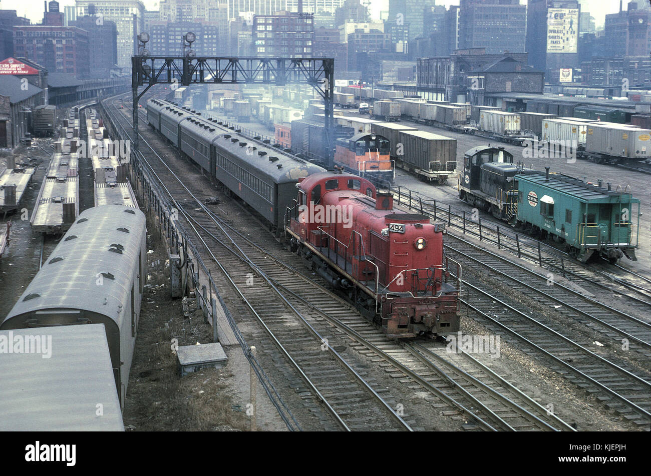 CRIP 494 (RS3), suburban train just leaving LaSalle Street Station, Chicago,  IL on February 18, 1968 (22207850939 Stock Photo - Alamy