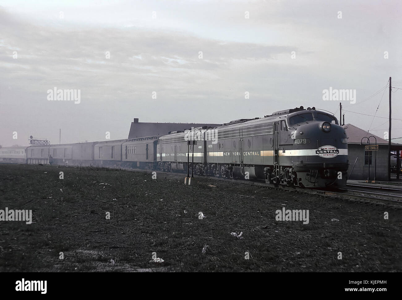 NYC 4079 and 4061 Englewood, Chicago, IL April 21, 1965 (22423036615) Stock Photo