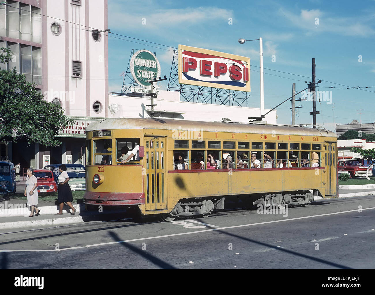 212 bus hi-res stock photography and images - Alamy