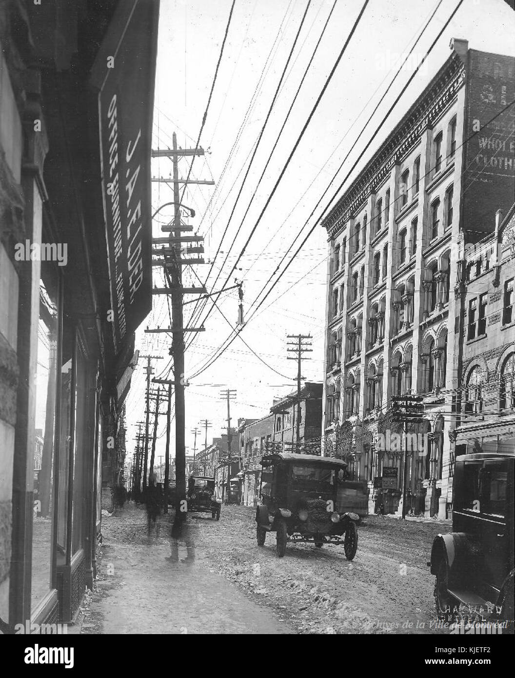 Rue Notre Dame, Montreal, 1924 Stock Photo Alamy