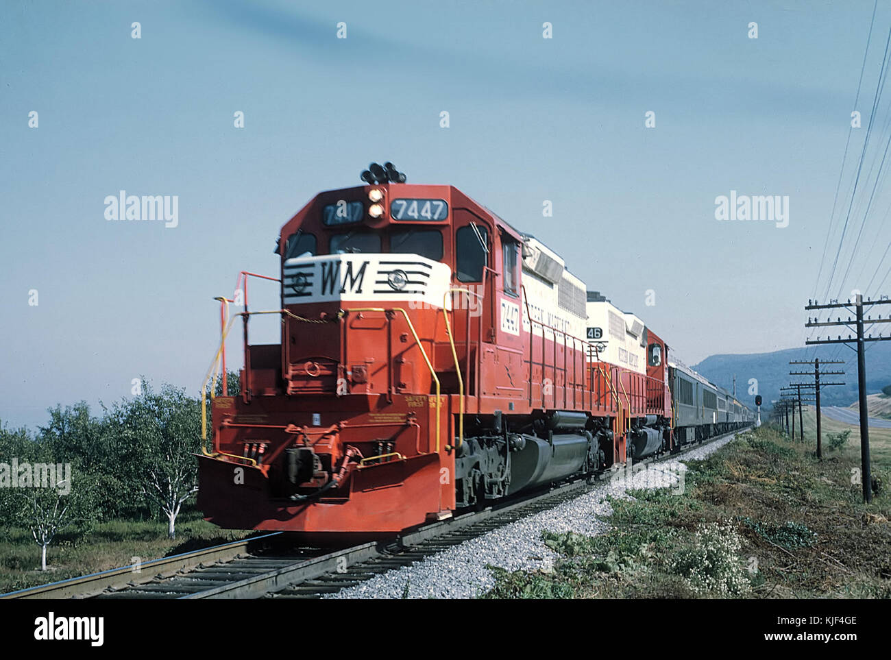 WM SD45 7447 with NRHS fantrip neaer Smithsburg, MD on October 11, 1969 (24051485116) Stock Photo