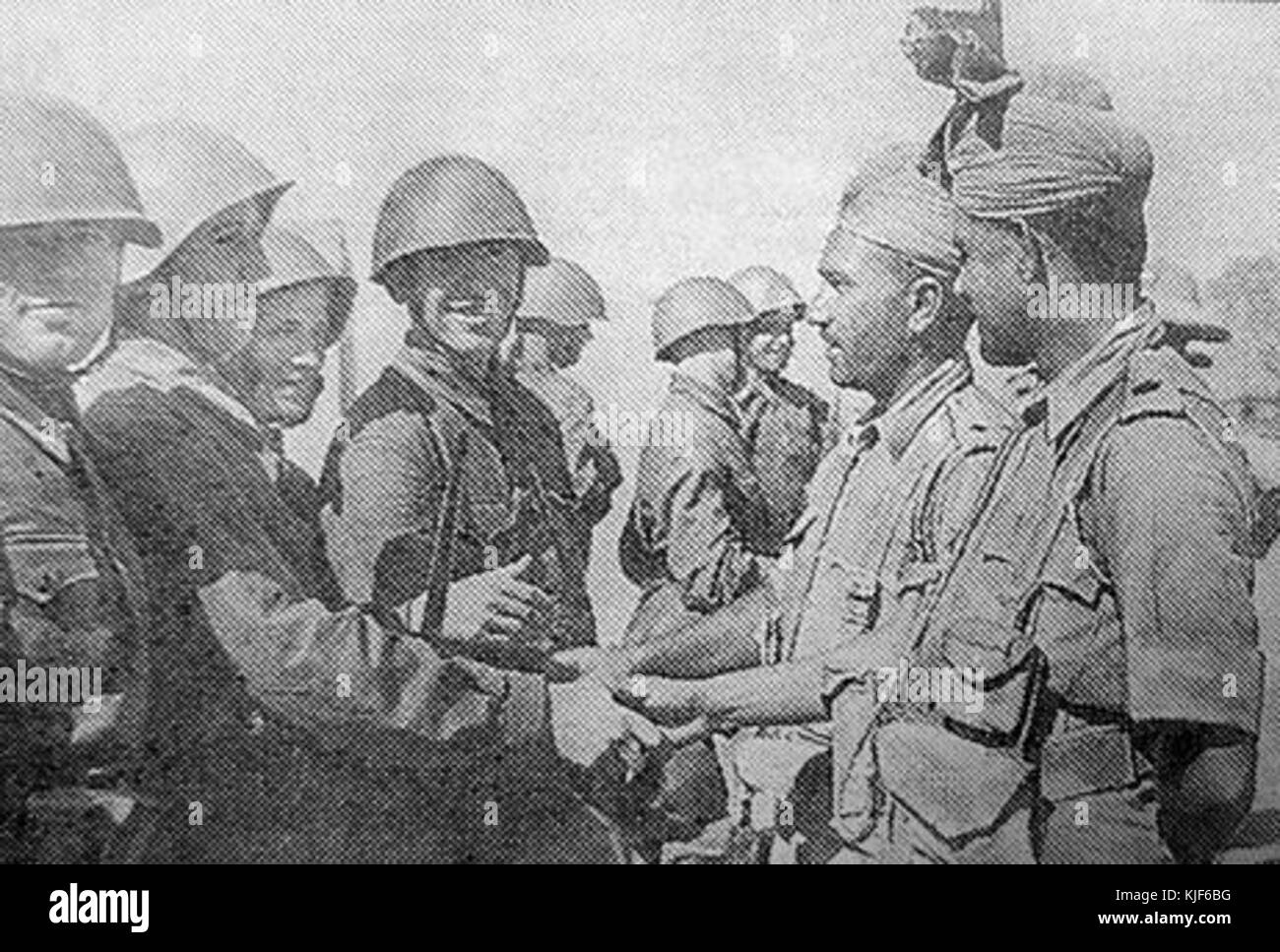 Soldiers cooperation Black and White Stock Photos & Images - Alamy