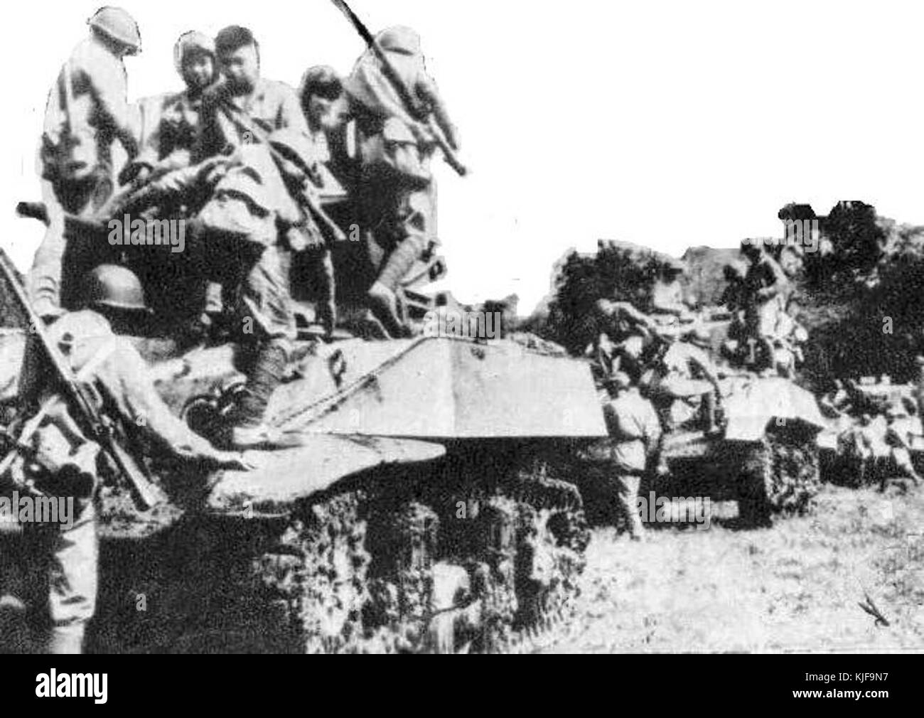 Us troops in combat Black and White Stock Photos & Images - Alamy