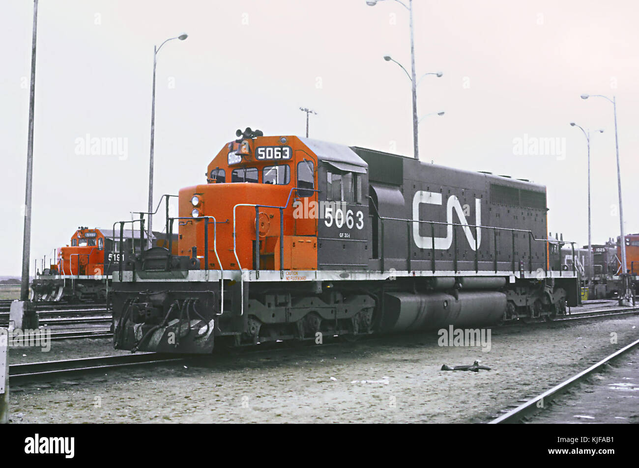 CN SD40 5063 at the CN engine facilities in Winnipeg, Manitoba in October 1971 R13 (35670630441) Stock Photo