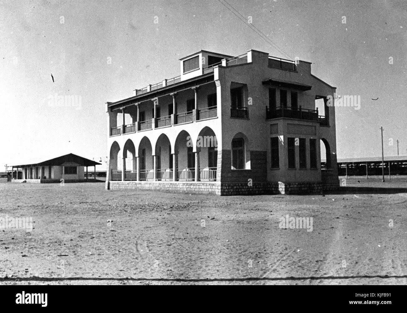 15 Alloggi Ed Uffici Stazione Campo Di Marte Asmara Stock Photo - Alamy